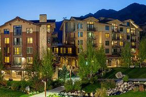 jackson hole ski in and out  hotel